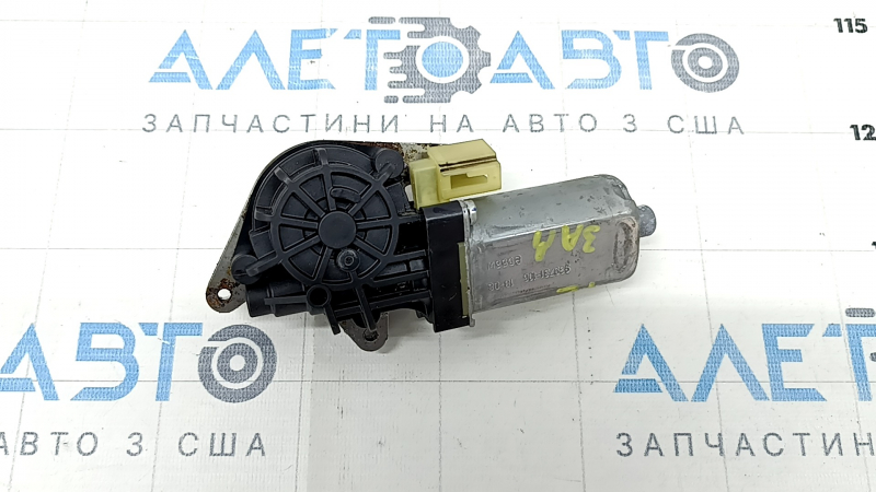 Ford Escape MK3 13-19 driver's seat lift motor without frame, water contact