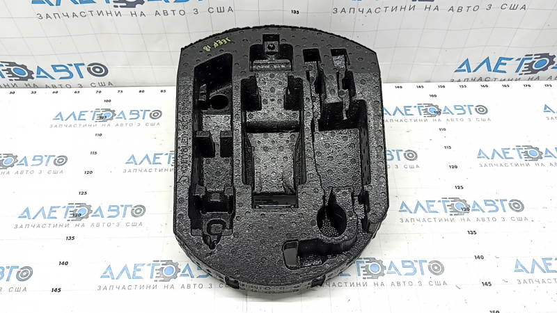 The foam for the Jeep Grand Cherokee WK2 11-22 tool is crushed