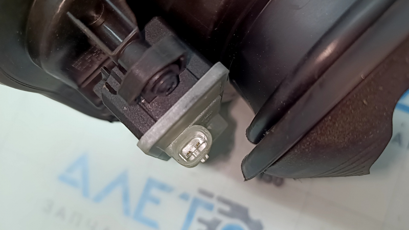 Fuel filler flap with housing BMW 3 G20 19-25 2.0T, 3.0T with 2-pin lock, torn seal, broken latch