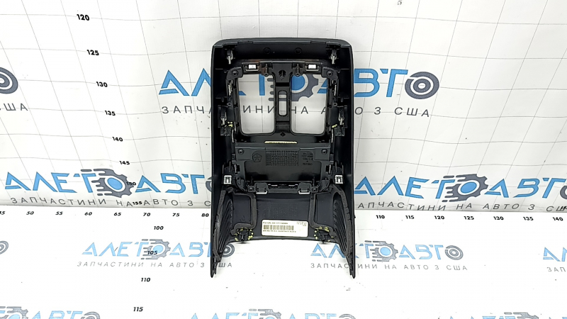 Jeep Grand Cherokee WK2 14-22 rear center console trim, black, 3 pieces, without heated seats and power outlet, scratches, cracks in the fasteners