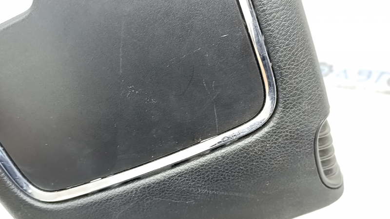 Jeep Grand Cherokee WK2 14-22 rear center console trim, black, 3 pieces, without heated seats and power outlet, scratches, cracks in the fasteners