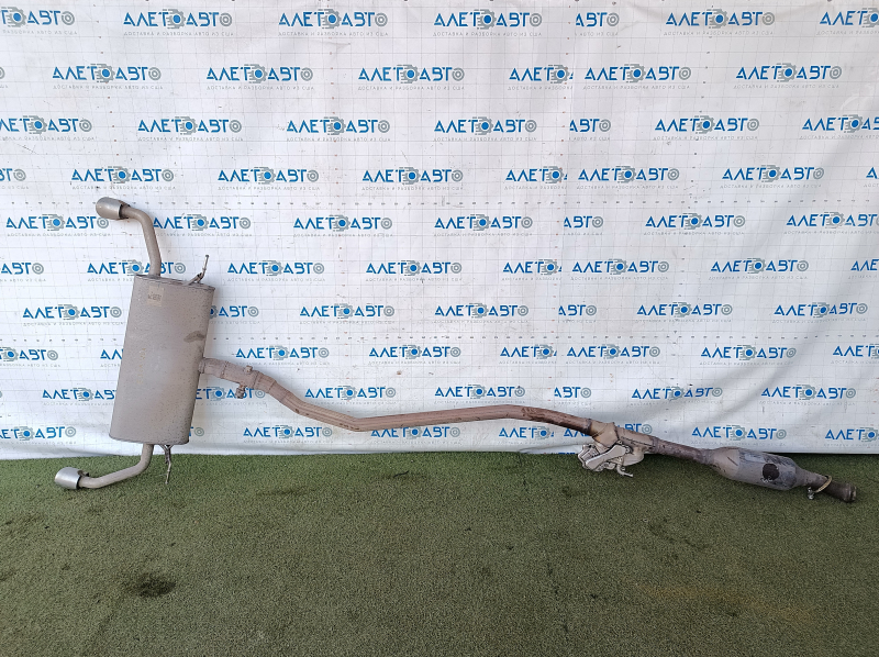 Ford Escape MK4 2020 hybrid FWD exhaust manifold with actuator, heater, and catalytic converter