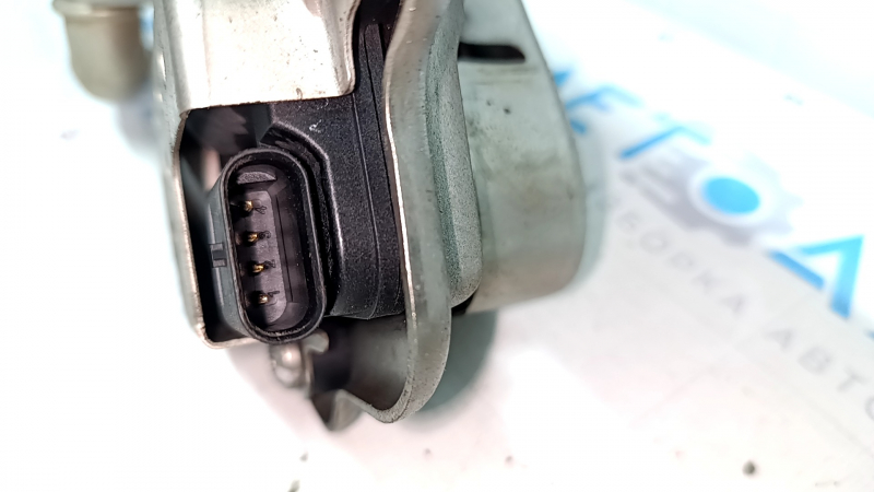 Ford Escape MK4 2020 hybrid FWD exhaust manifold with actuator, heater, and catalytic converter
