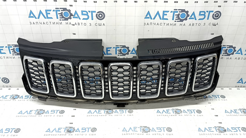 Jeep Grand Cherokee WK2 17-22 radiator grille assembly, honeycomb chrome, gloss black frame