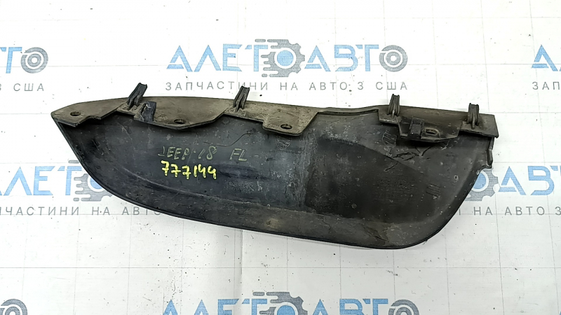 Front bumper insert under the left trim for Jeep Grand Cherokee WK2 14-22 structure, scratches