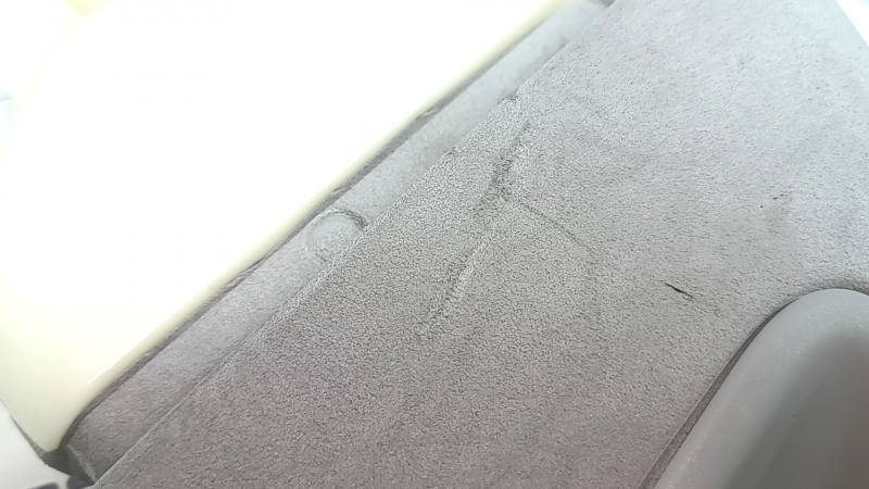Left rear pillar trim for Audi Q7 16-23, gray Alcantara, scratches, needs dry cleaning, broken mount