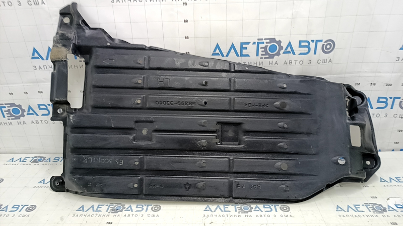 Rear left underbody protection for Lexus ES300h ES350 13-15 scratches on the underbody, minor defect