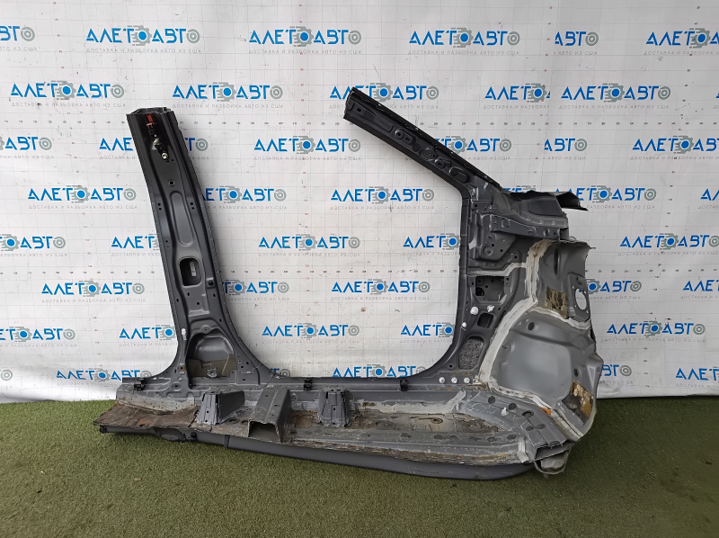 Front left quarter Toyota Venza 21-24 graphite, on the body