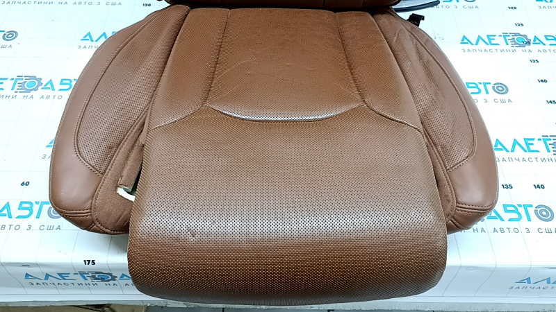 Audi Q7 16-19 driver's seat upholstery, brown leather, heated, ventilated, with a massage mat, scuffs, scratches, dents, broken fasteners