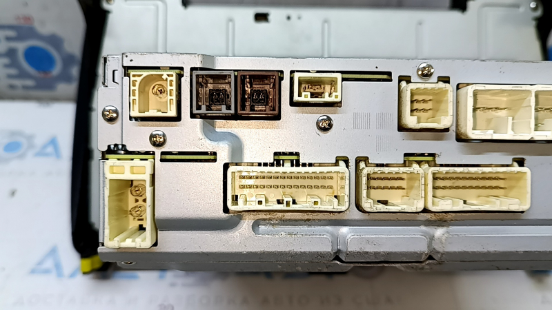 Display radio disc drive player navigation Toyota Camry v55 15-17 usa scratches, missing button