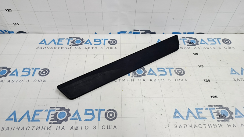 Rear left outer door sill trim for Toyota Prius V 12-17, black, worn