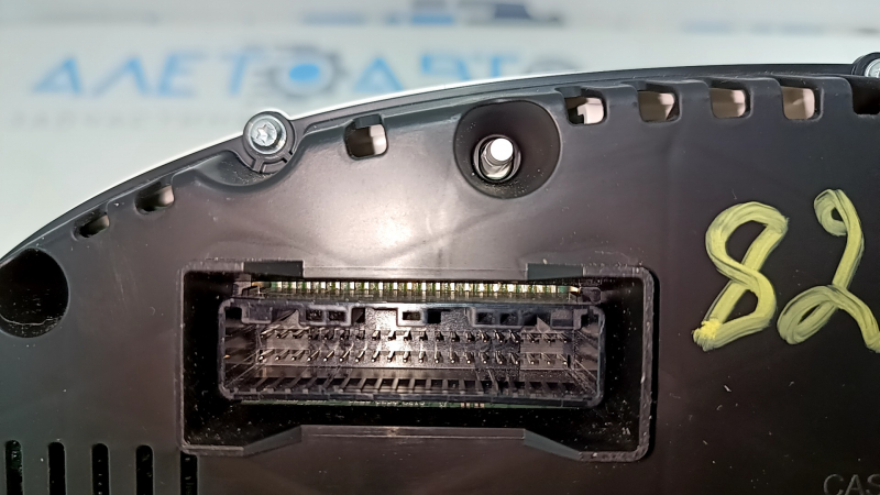 Kia Niro 17-19 HEV instrument cluster with 82k scratches