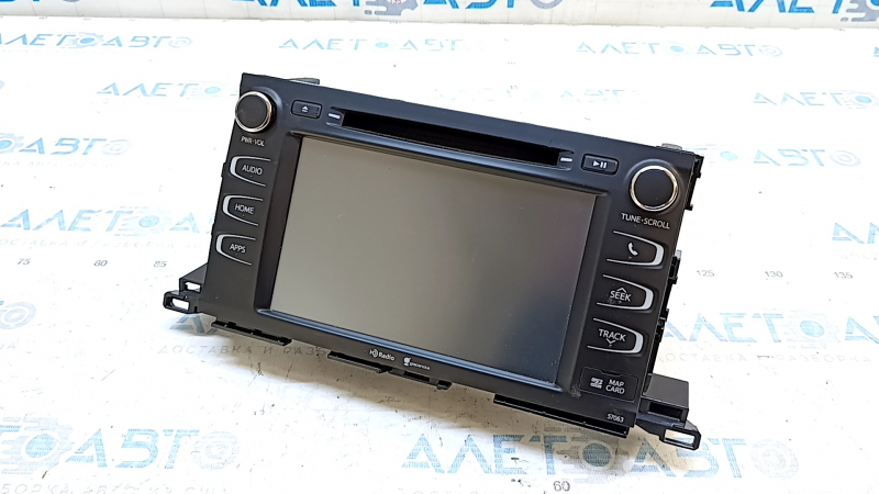 Toyota Highlander 14-16 radio tape recorder with large display and scratches