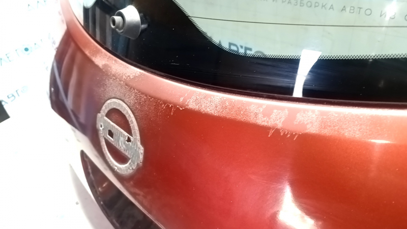 Naked tailgate with glass Nissan Leaf 13-17 red NAH, bump, peeling varnish