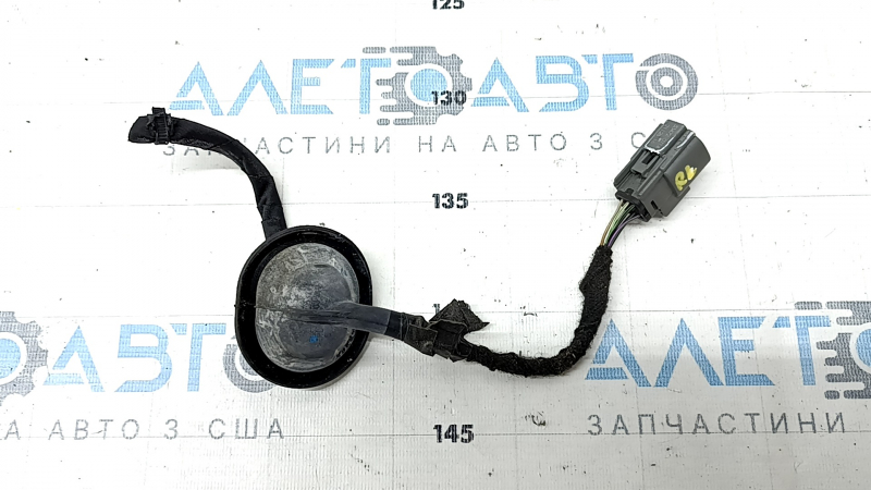 Left headlight connector for the 2021-2025 Ford Bronco Sport