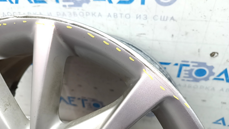 R17x7J Toyota Prius V 12-14 curb rim