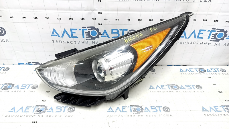 Left front headlight for Kia Niro 17-19 HEV, PHEV, with bracket, halogen, LED DRL, without seal, polishable, scratches, spider web on glass