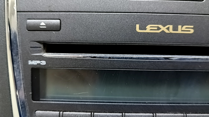 Tape recorder, monitor, CD changer, radio, Lexus ES350 08-11 panel scratches, cracked fasteners
