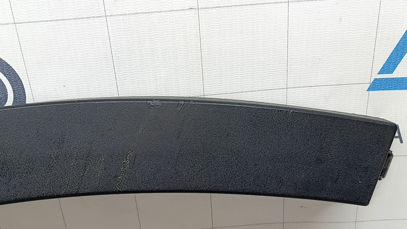 BMW X5 G05 19-24 rear right fender arch trim, structure, scratches