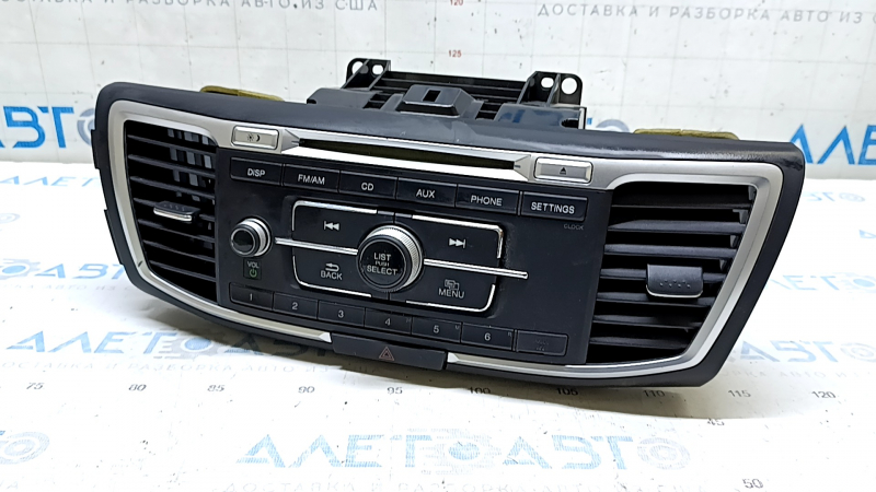 CD changer, radio, tape deck assembly for Honda Accord 13-17 with deflectors, scratched
