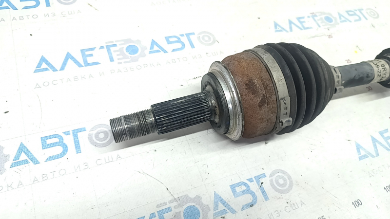 The front left half shaft of a Nissan Rogue 21-24 1.5T AWD has a stripped thread.