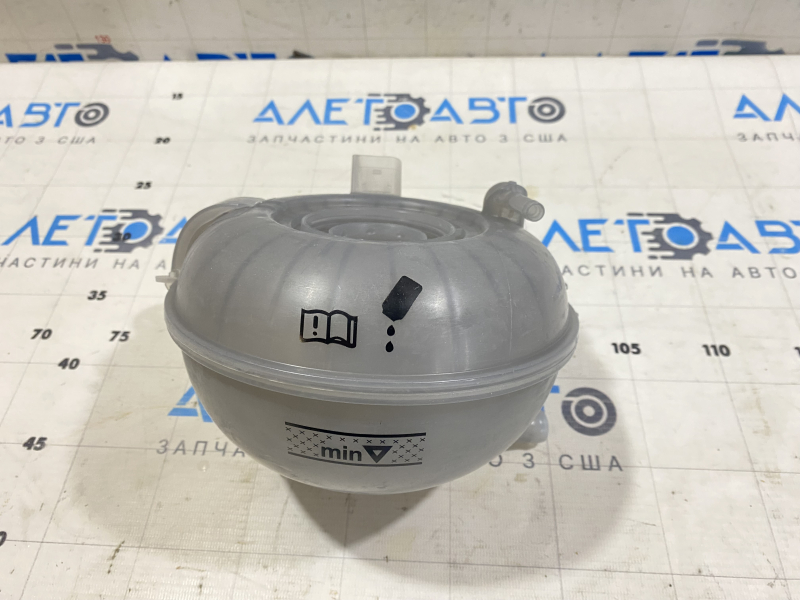VW Atlas 18-23 2.0T Coolant Expansion Tank Without Cap