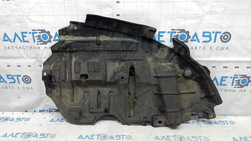 Right engine guard for Toyota Avalon 13-15 pre-restyling, dented, with tears