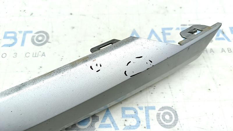 BMW X3 G01 18-21 front bumper lower grille trim, right, gray, scuffs, bumps, sand