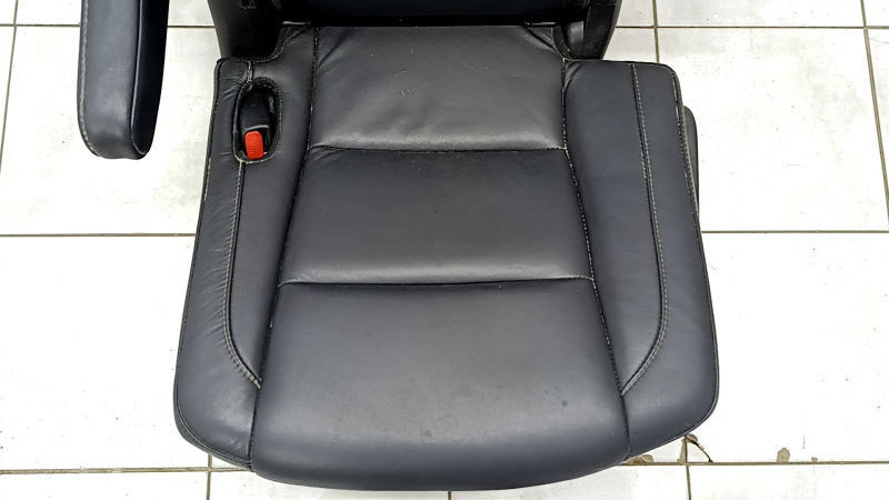 Rear seats, 2nd row, left, Toyota Highlander 14-19, black leather, separate, brown stitching, needs cleaning, dents, contact with water, scratches on the lining