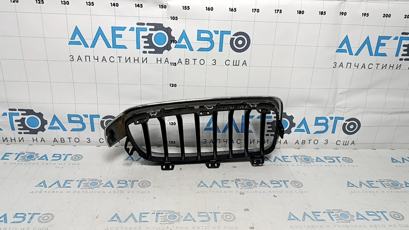 Left radiator grill BMW 3 F30 4d 12-18 sport line, sand, broken grill