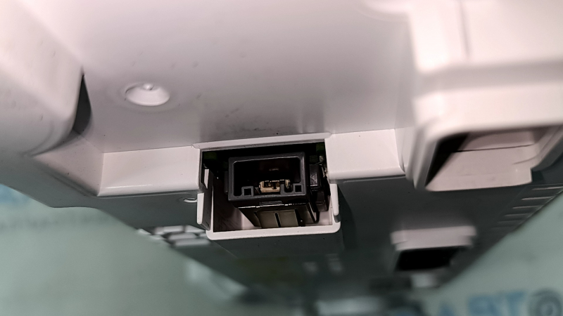 Honda CRV 2020 hybrid EX-L, Touring instrument cluster, scratches, crack in glass, cracks in mountings