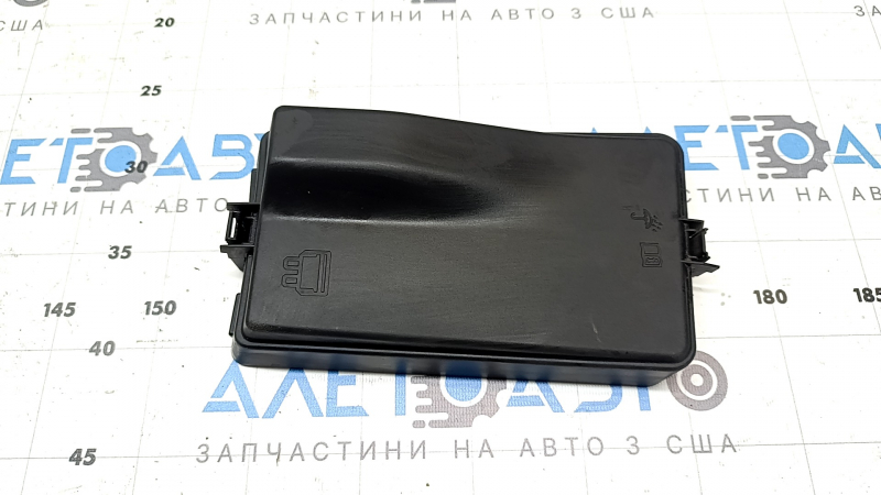 Cover of the fuse box under the hood Volkswagen ID.4 21-23