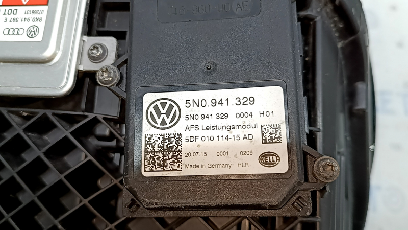 Left front headlight for VW Tiguan 12-17, complete with restyling xenon and LED, scratched