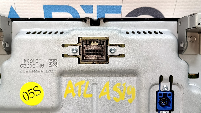 Monitor, display, navigation VW Atlas 18-23 display defect