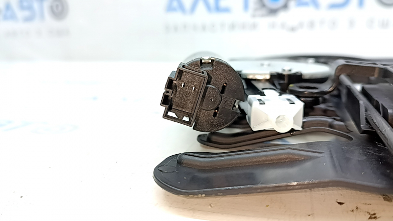 Driver's seat lumbar support with motors for the VW Tiguan 09-17