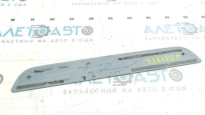 Front left outer door sill trim for Mercedes W213 E 300/350 17-23 chrome, scratches, dents