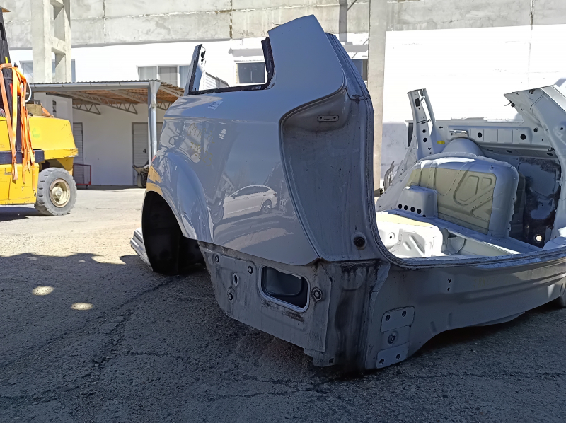Quarter wing rear left Audi Q7 4L 10-15 on the body, white