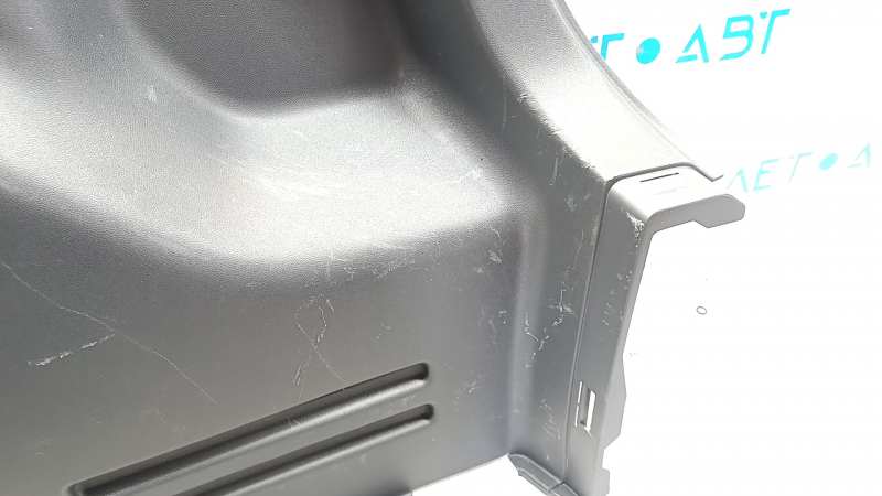 Right arch trim for Chevrolet Bolt 17-21, dark gray, scratches, broken fastener