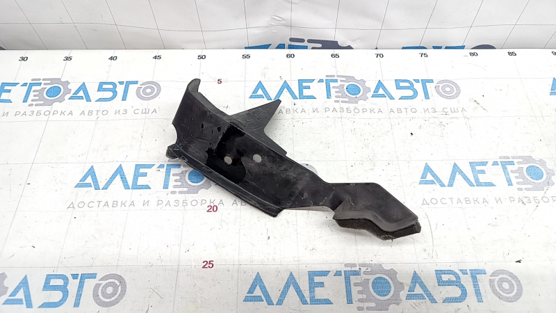 Infiniti Q50 18 3.0T Upper Right Radiator Deflector