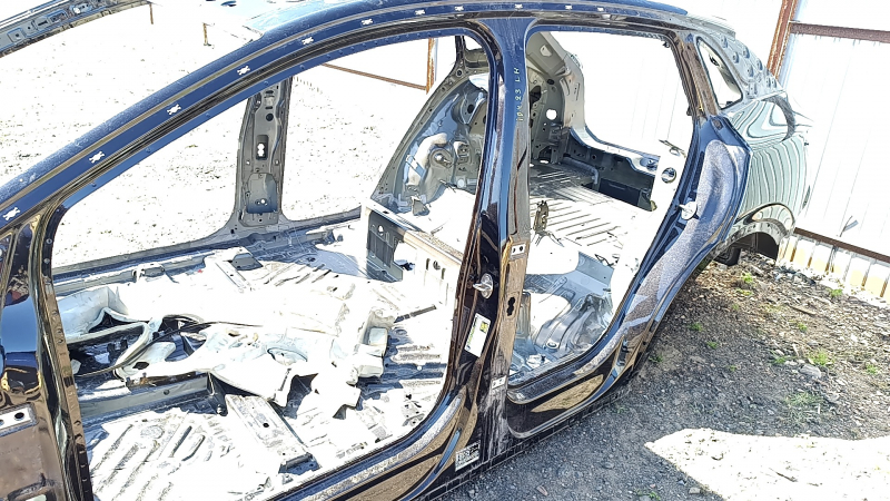 Central left body pillar Volkswagen ID.4 23-25 on the body
