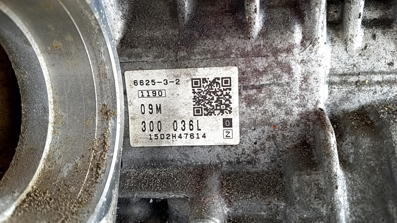 Automatic transmission assembly for an Audi Q3 8U 16-18 AWD QNU 75kW, with gearbox, wedge, chips on the gearbox, for spare parts
