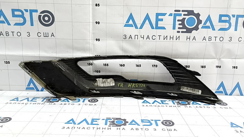 Right front bumper grille for Ford Fusion mk5 17-18 with LED fog lights, glossy finish, with chrome molding, sand