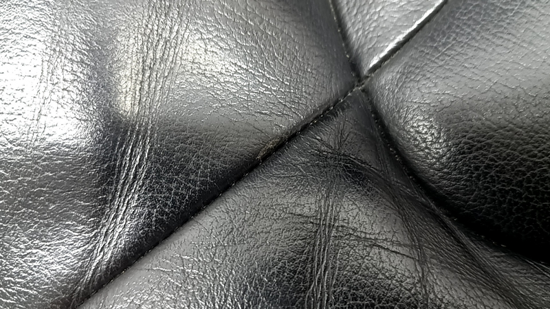 Audi Q7 4L 10-15 heated passenger seat upholstery, black leather, worn, scratches