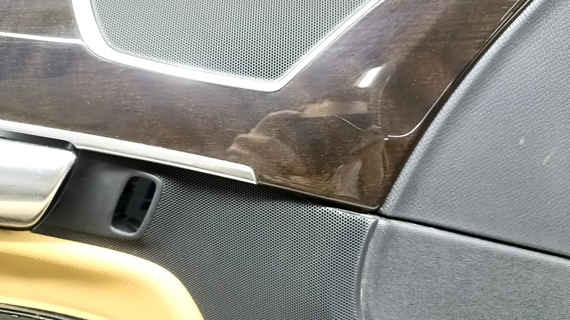 Door trim, front left, Volvo XC90 16-22, black leather, beige leather insert, beige leather armrest, without curtain, with wood trim, scratches, needs cleaning