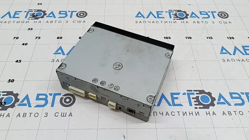The navigation computer for the Lexus RX300 RX330 RX350 RX400h 04-09 is worn out.