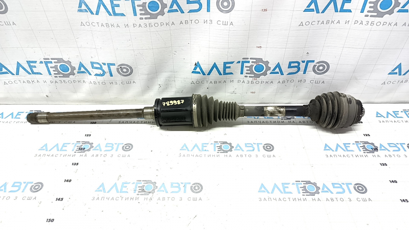 Front right axle shaft of BMW 5 G30 17-20 2.0T, 3.0T, 530e hybrid has a torn boot