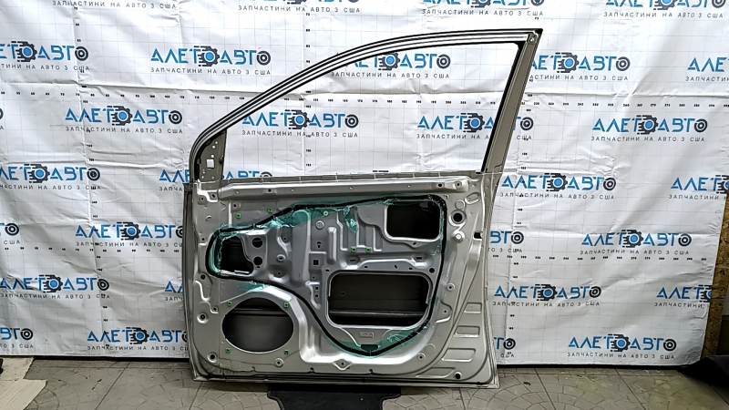 Bare front right door Lexus RX300 RX330 RX350 RX400h 04-09 silver 1C0, dented corner
