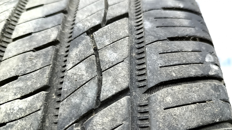 Tire R16 215/60 Continental Control Contact Tour A/S 2015 all-season 5mm cracked