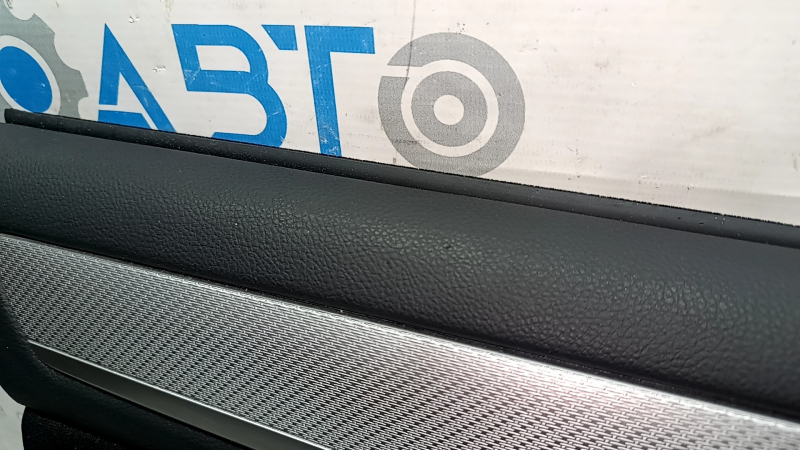 Subaru Legacy 15-18 front left door panel, black with black cloth insert, black leather armrest, gray molding, scratches