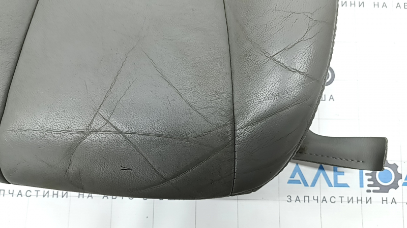 Driver's seat cushion cover for Toyota Camry v40 10-11 with heating, gray leather, wrinkled, needs cleaning, scuffed, cracked, scratches